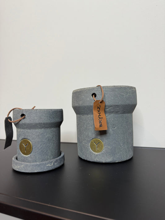 Bloempotten met leren label grijs
